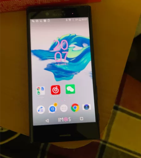 出索尼xcompact，4.6寸mini手...