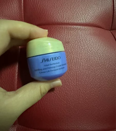 资生堂抗糖面霜滋润版，15毫升，50 感兴...