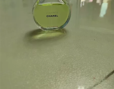 香奈儿邂逅柔情香水 自家婶婶意大利回来送我...
