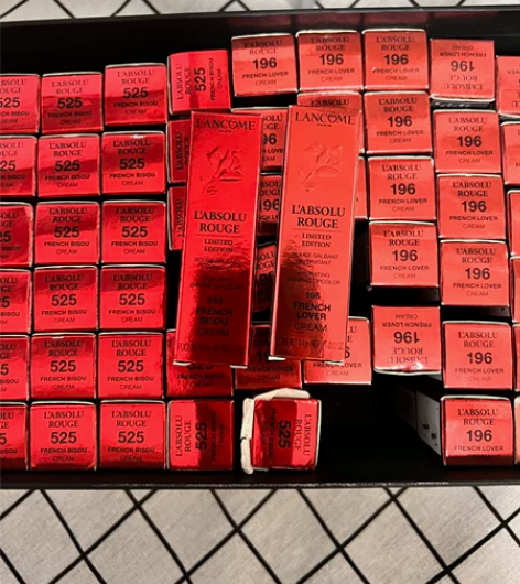 兰蔻七夕限定皮革口红196/525 原价3...