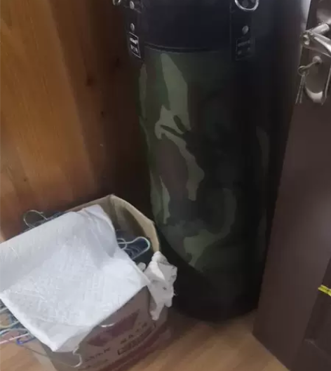 拳击沙袋，没地方挂，好的，没用几次。 感兴...