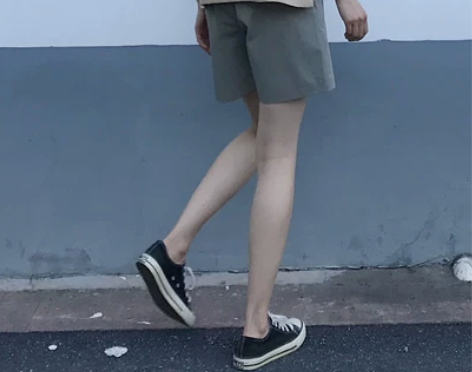 左手日记19夏季新款中性风灰绿色短裤热裤北...