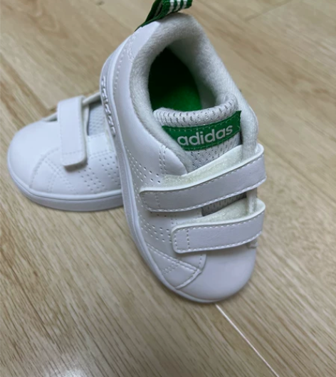 阿迪绿尾白色板鞋  （绿骑士）全新 尺码：...