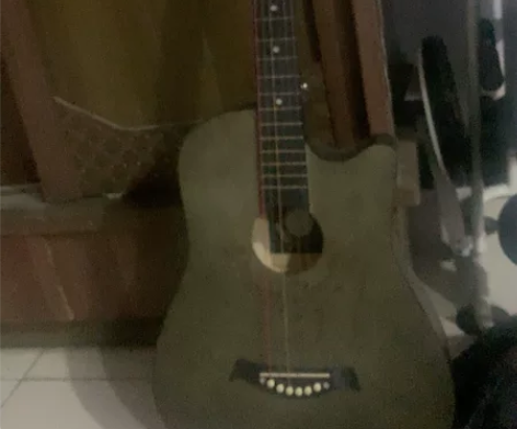 我觉得每个人家里都有这样一把吉他吧，很早之...