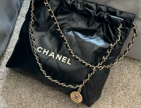 Chanel香奈儿22小号黑色配白字 全新...