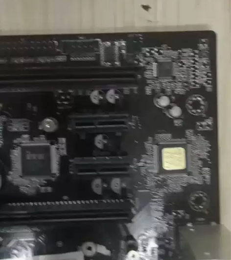 清华同方超越E500 超翔Z8000主板...