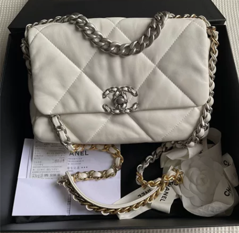 ?Chanel 19bag 小号 白色 芯...
