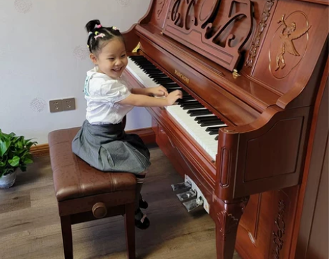 香港玛斯卡尼126小天使全新立式钢琴家用