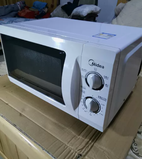 闲置品牌微波炉，九成新，—百六十元，不远送...