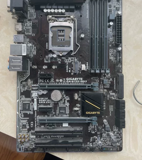 技嘉b150m hd3主板，成色新，没有锈...