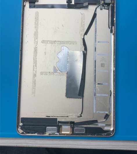 iPad mini4、拆机后壳、4角无磕碰...