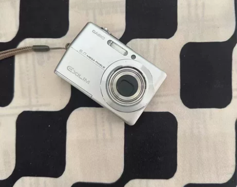 卡西欧z600银色，成色新 功能正常 60...