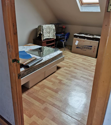 位置优越：  擂鼓石大街与傲徕峰路交叉口，...