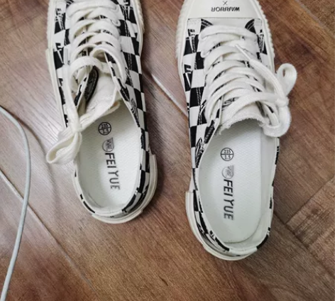 回力飞跃帆布鞋，穿过几次，鞋子太多了 感兴...