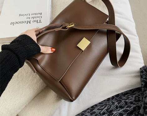 优尚 女士包 感兴趣的话点“我想要”和我私...