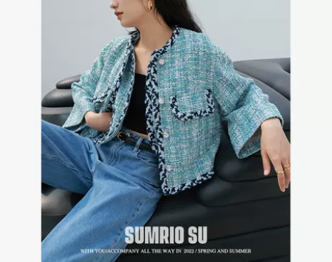 sumrio时髦新彩 轻薄香奶奶伞型八分袖...