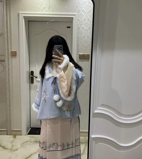 仙楚姬蘑菇兔 上衣S下裙xs全新带吊仅试穿...