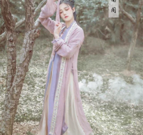 汉服出租，多款小豆蔻十三余，司南阁款式，部...