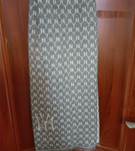 全新NY儿童羊绒围巾，母婴店购买，30*1...