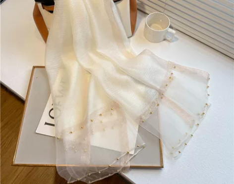 丝巾女百搭春秋真丝羊毛海边防晒钉珠披肩围脖...