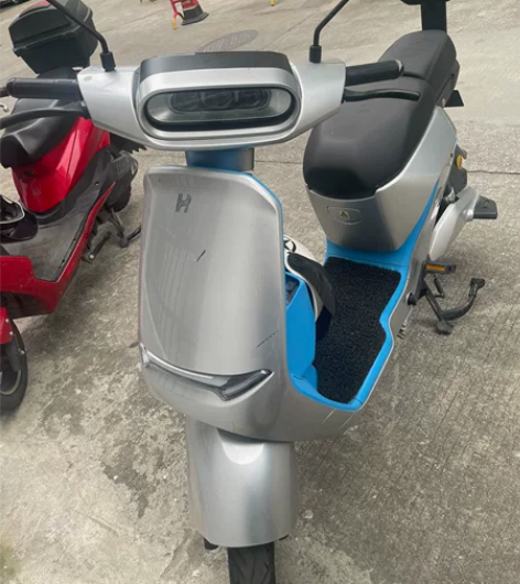 哈啰电动车,哈啰棒途A80L。星恒锂电池4...