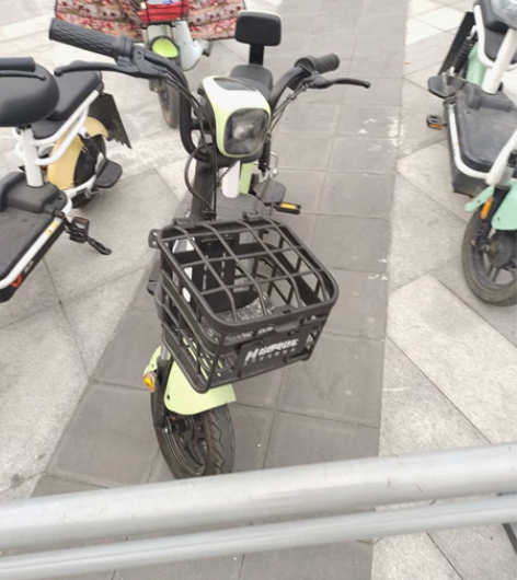出售一台哈啰棒途电动车   电池铅酸电池 ...