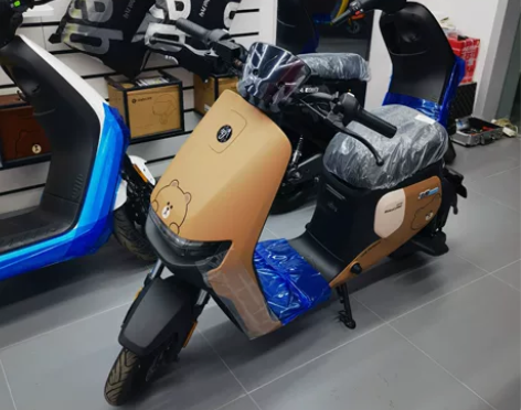 九号电动车F35联名款 3599元 九号周...