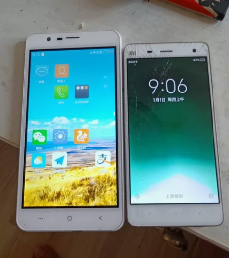 两个手机，大的能用，小米能开机不好用，通走...