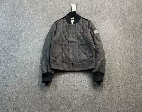 MONCLER 蒙口 TB联名 灰色棒球夹...
