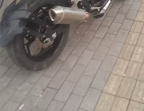 新鲜到货一台国威200电喷六千多公里裸车出...