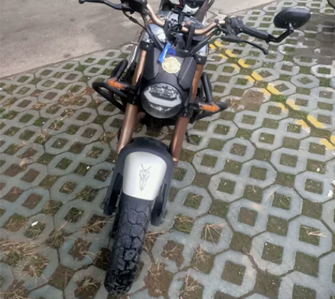 力帆KPM200摩托车复古车，18年车，1...