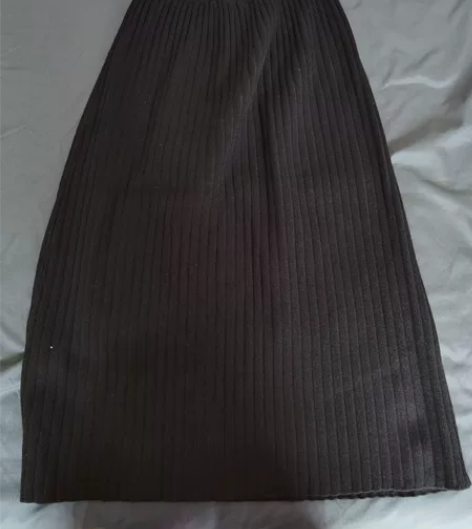 黑色针织A字裙！！！均码 感兴趣的话点“我...