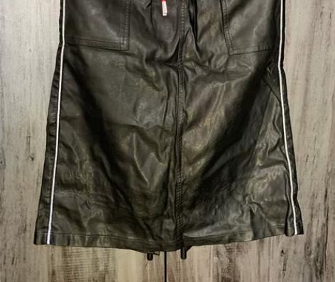 全新复古个性百搭皮面休闲反光条纯色黑色a字...