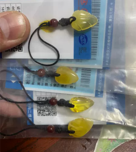 蜜蜡树叶儿 贝壳 小梳子 雕刻小吊坠 手机...