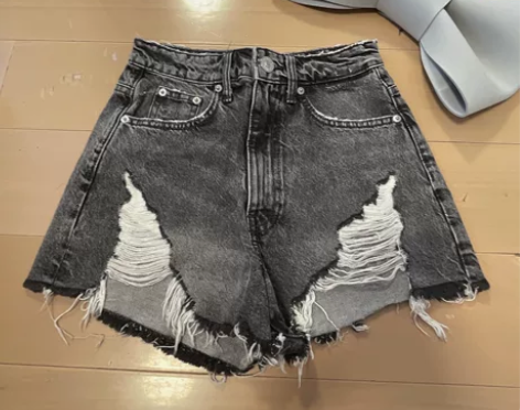 ZARA灰黑色牛仔短裤 9新 32码 S ...
