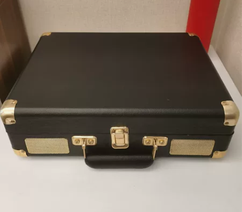 黑胶唱片机， 买来就用了一次，之后一直放在...