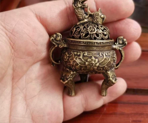 黄铜做旧招财貔貅香炉居家摆件双耳三足鼎檀香...