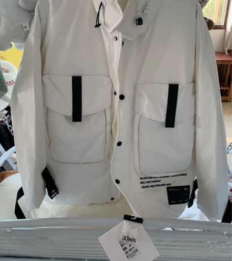 全新带吊牌男士羽绒服，闲置，无瑕疵。 12...