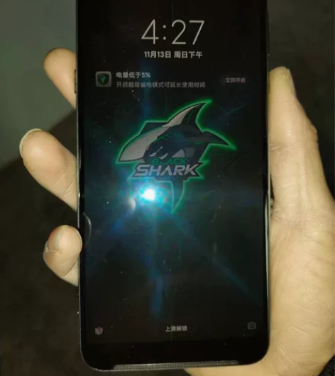 黑鲨游戏手机he lo，10+256. 玩...