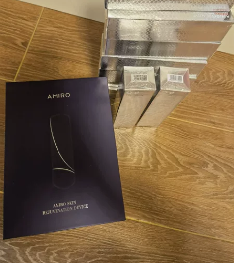 美容仪，用过2次，需要的可以联系，盒子质保...