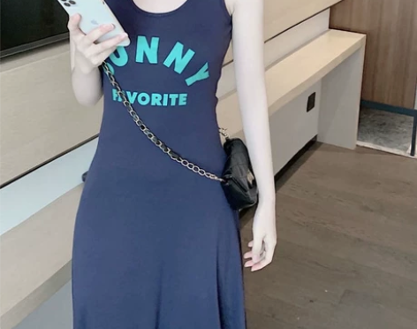 夏季新款修身无袖收腰裙子字母印花背心过膝裙...