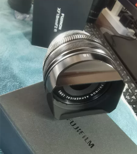 95新富士xf18 f2.0镜头，保护完好...