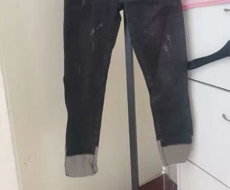 女士牛仔裤全新,小码!19.9包邮,清地方...