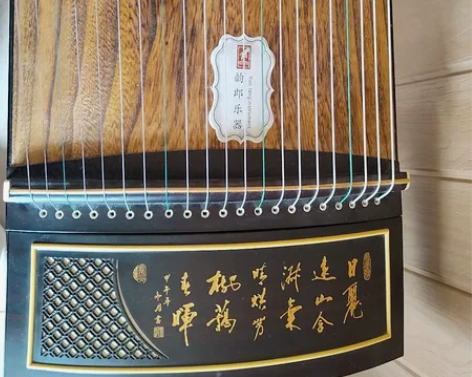 古筝古筝古筝 低价出 感兴趣的话点“我想要...