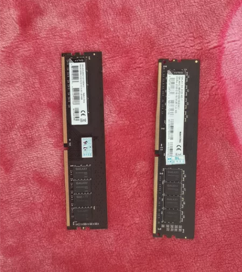 出两根影驰ddr4      4G  21...