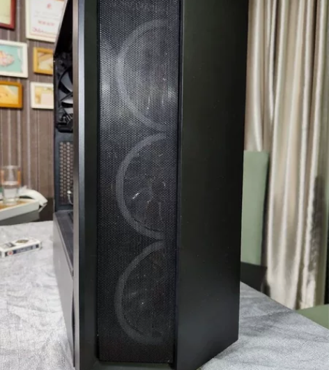 一个e3 1231组装电脑主机， CPU内...