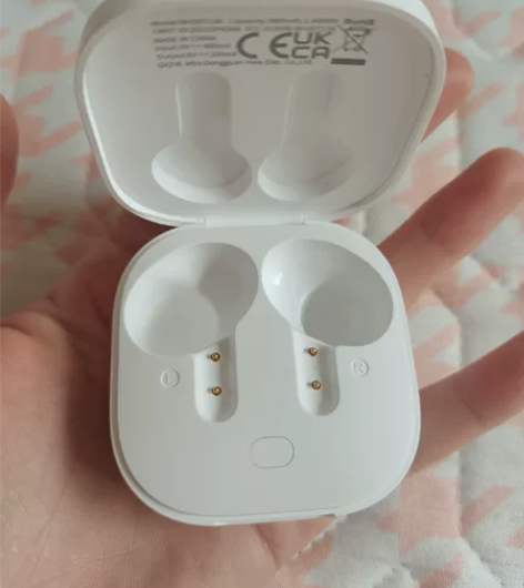 出QCY T13耳机仓+左耳耳机！！ 大概...