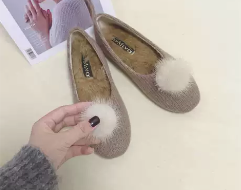 ?2017新款淑女范水貂毛球圆头平底单鞋舒...