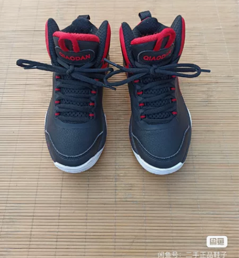 35码乔丹，儿童篮球鞋。 鞋子八五成新以上...