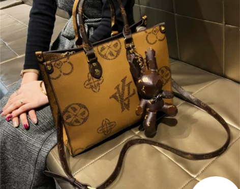 香港品牌斜挎包2022新款春夏时尚女士手提...